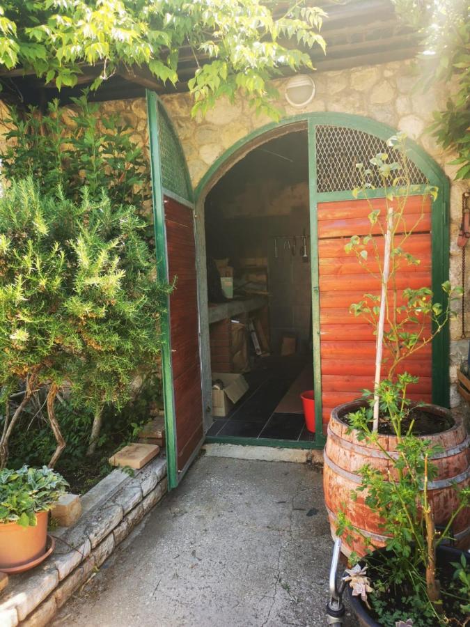 Apartmani Nikolina Ražanac Eksteriør bilde